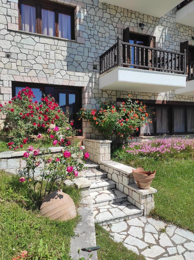 Ξενοδοχείο Μαγκιωση Neraidochori Exterior photo